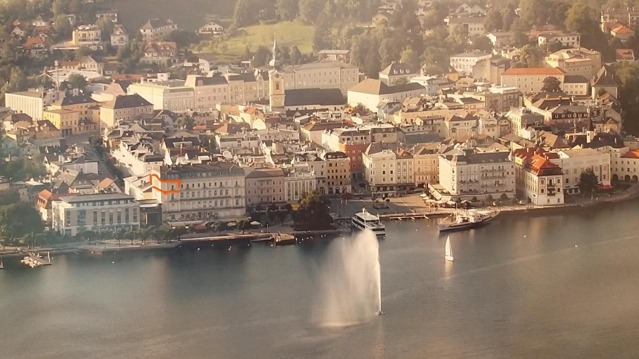 Fantastic Lake And Mountain View, First Row Lakeside Gmunden Extérieur photo